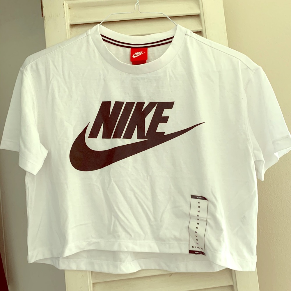 Women’s M Nike sport crop top